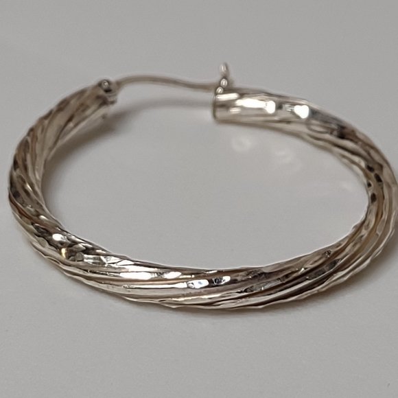 Cute Basic Lightweight 925 Sterling Silver Hoop Earrings - Picture 8 of 12